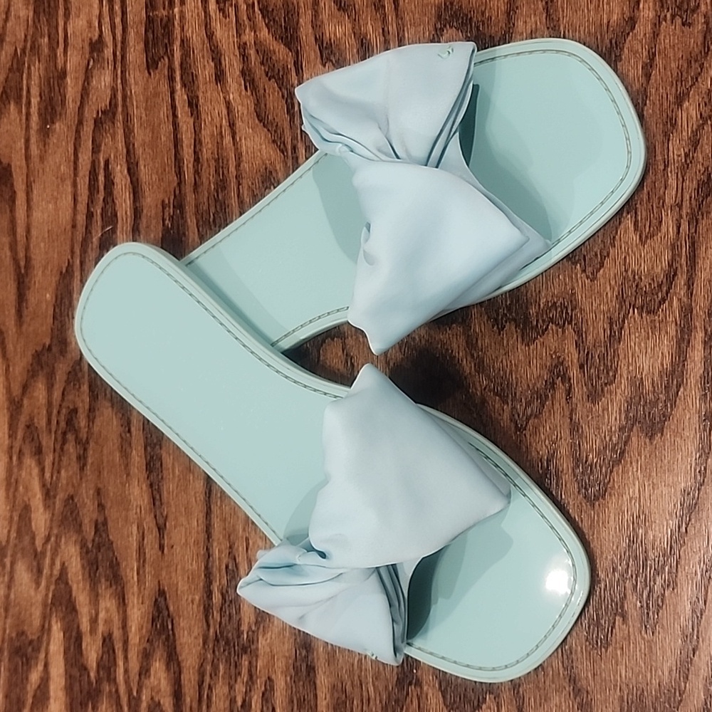 Kate Spade NY Bikini Bow Slide Sandals in light blue Size 8.5